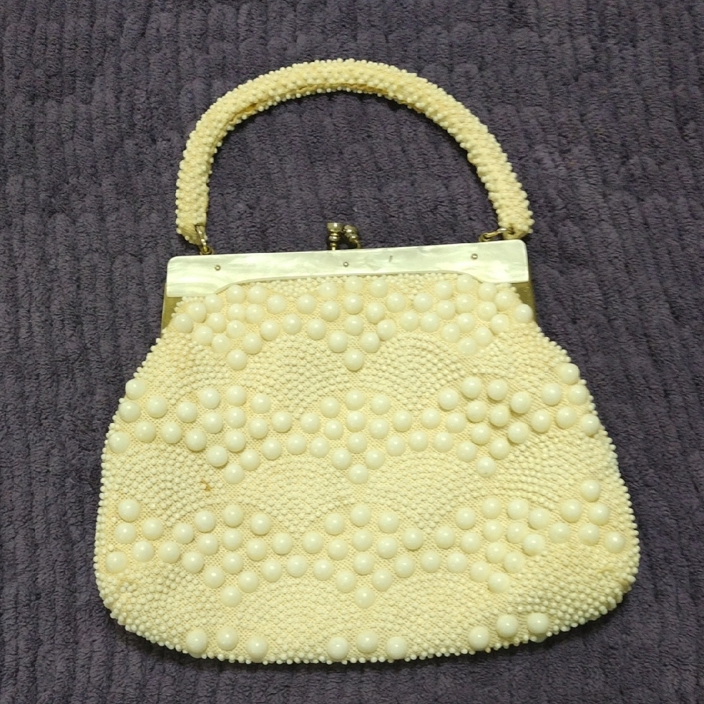 Vintage 1940's Evening Cream Beaded Clutch with Intricate Design